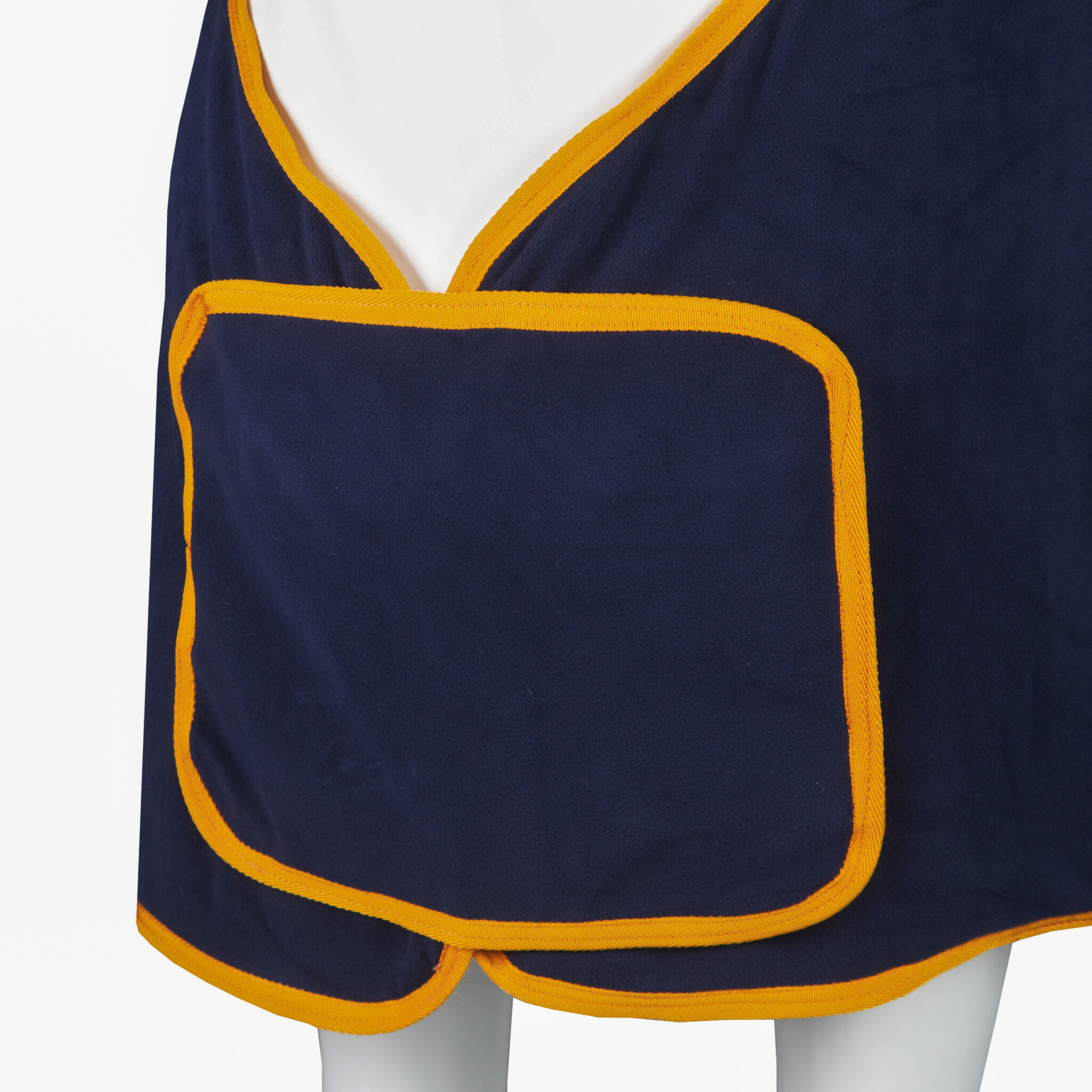 KNHS SHOWDEKEN FLEECE MET BORSTFLAP