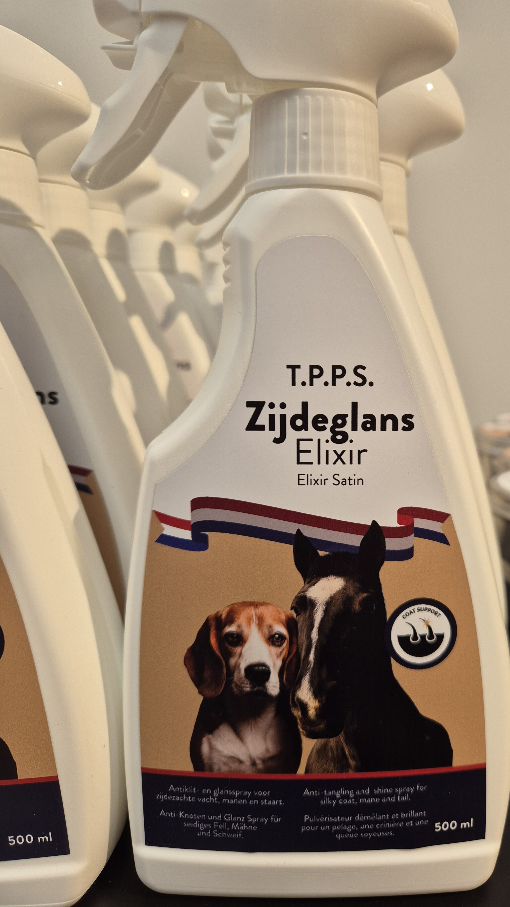 Voorkant van de T.P.P.S Zijdeglans Elixir voor paarden en honden