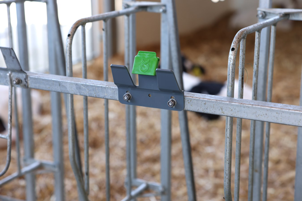 Alternative view of Emmerhouder met Bucket Guard