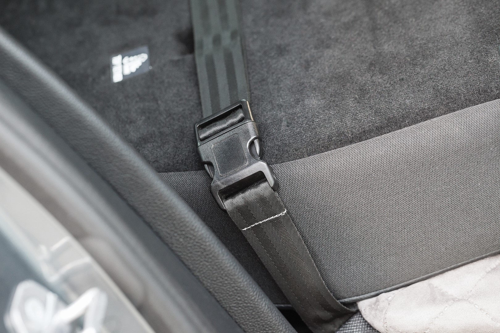 Alternative view of KONG Secure Booster Seat