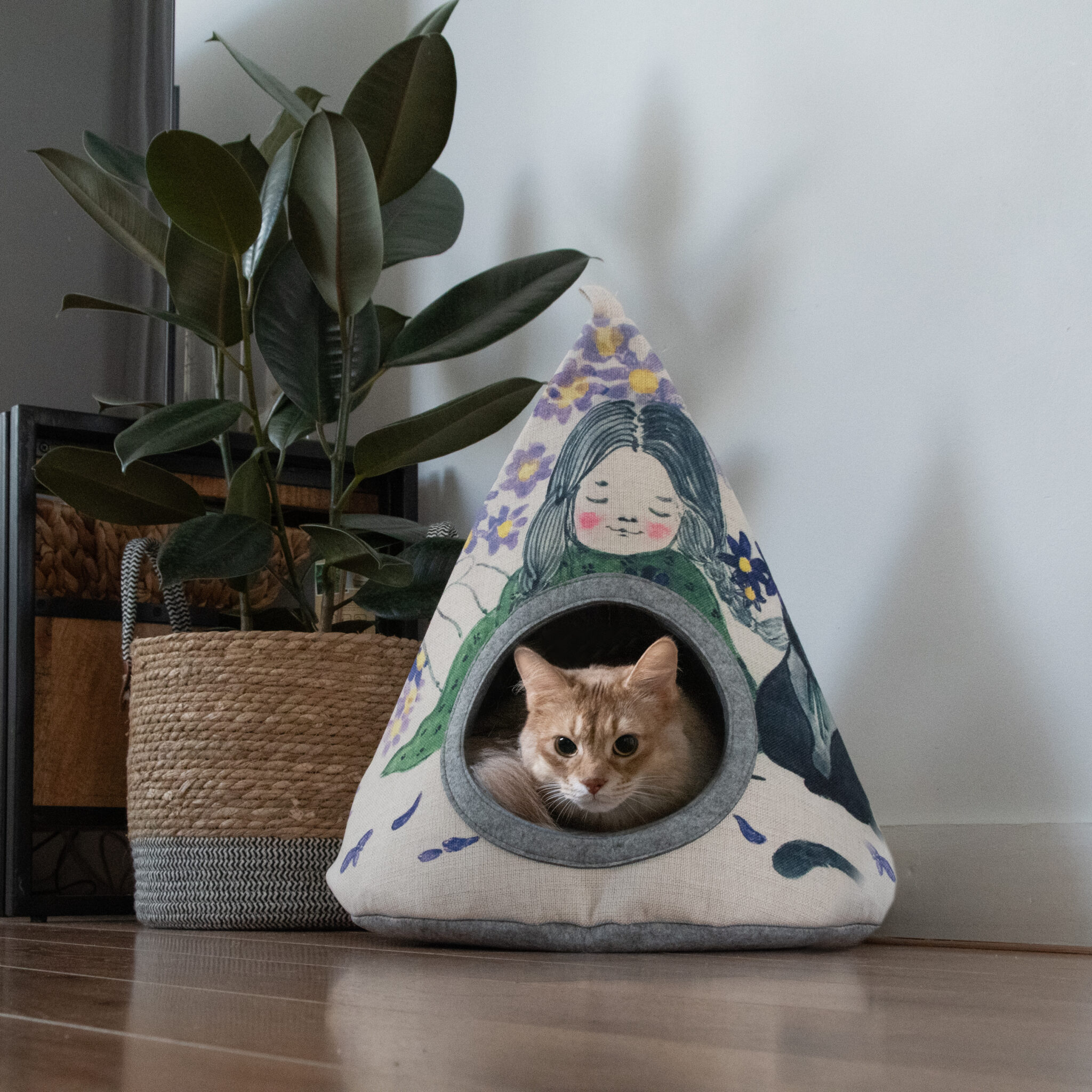 Alternative view of Takara Tipi Violet Flower