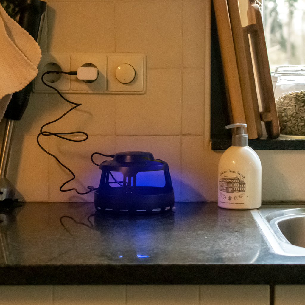 Alternative view of Knock Pest Insectenval